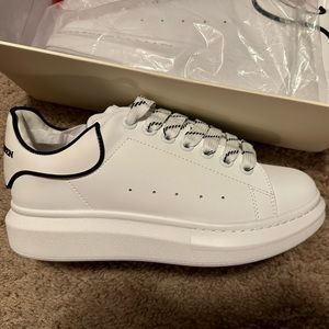 Alexander McQueen Oversized Sneaker